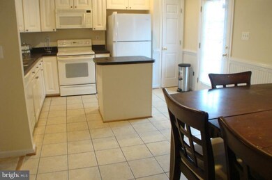 8040 Pennington Dr, Laurel, MD 20724 - photo 7