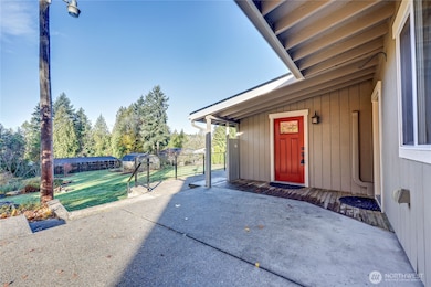 12161 S Keyport Rd NE, Poulsbo, WA 98370 - photo 3