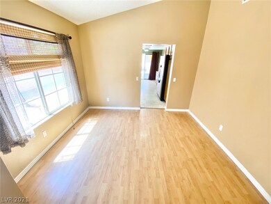 3209 Shallow Point Cir, Las Vegas, NV 89117 - photo 3