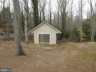 23195 Town Creek Dr, Lexington Park, MD 20653 - photo 2