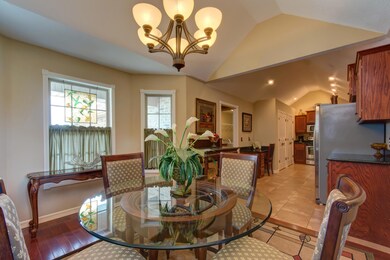 Dining area 2