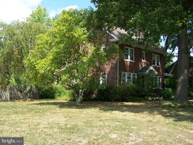 512 S 5th St, Perkasie, PA 18944 - photo 2