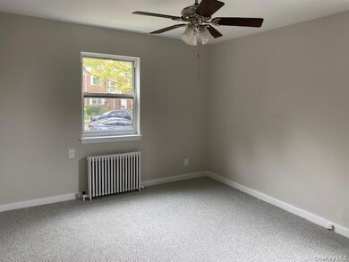 260-18 75th Ave unit 1st fl, Glen Oaks, NY 11004 - photo 6