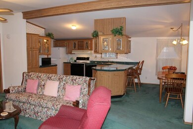 637 S Washington St unit 3, North Attleboro, MA 02760 - photo 4