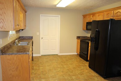 213 Forrestwood Dr, Manchester, TN 37355 - photo 5