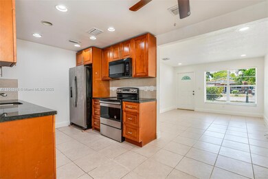 5615 Simms St, Hollywood, FL 33021 - photo 4