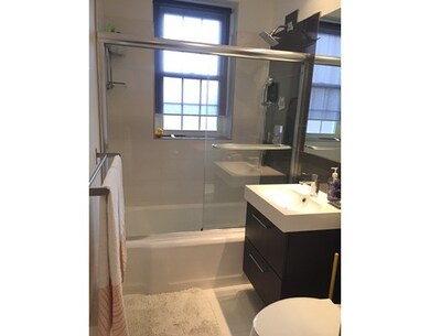 27 Englewood Ave unit 4, Brookline, MA 02445 - photo 6