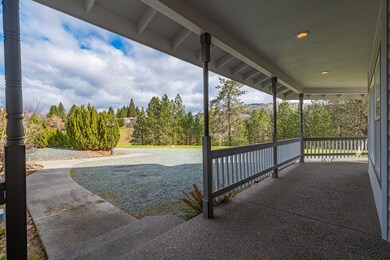 209 Valley Rogue Way, Grants Pass, OR 97526 - photo 5