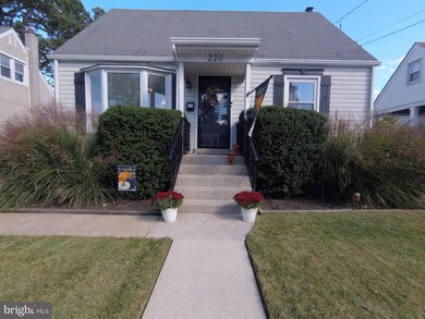 220 Fernwood Ave, Folsom, PA 19033 - photo 2