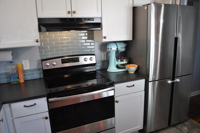 3386 Eakin Rd, Columbus, OH 43204 - photo 7