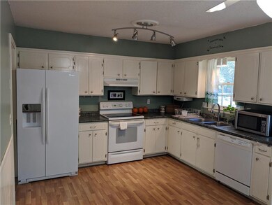 2002 SW Maple Ln, Oak Grove, MO 64075 - photo 2