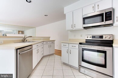 9304 Jan St, Manassas Park, VA 20111 - photo 7