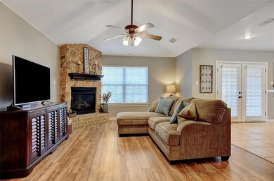 102 Chrissa Dr, Pottsboro, TX 75076 - photo 6