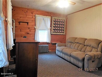 9 Crystal St, Lenox, MA 01240 - photo 3