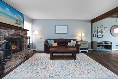 10210 Edelweiss Cir, Shawnee, KS 66203 - photo 4