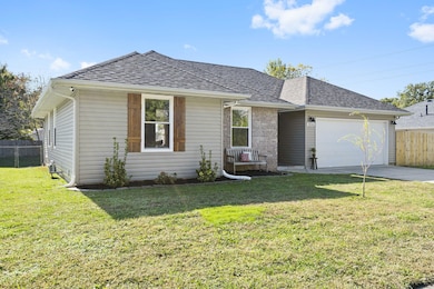 4048 W Tarkio St, Springfield, MO 65802 - photo 2
