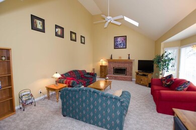 5027 Prairie Sage Rd unit 9, Naperville, IL 60564 - photo 4