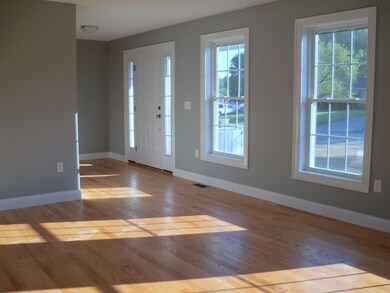 7 Thomas St unit Left side, Taunton, MA 02780 - photo 4