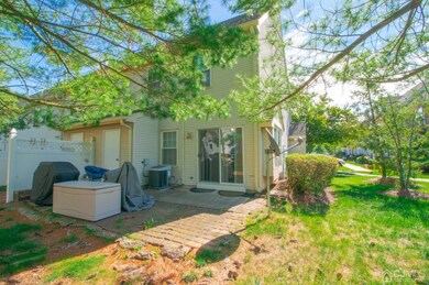 22 Keith Ct, Kendall Park, NJ 08824 - photo 3