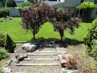 4721 Hoffman Dr, Whitehall, PA 18052 - photo 5