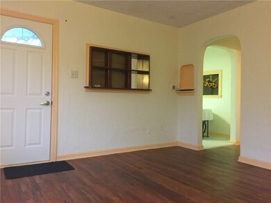 1706 Franklin Ave, Des Moines, IA 50314 - photo 2