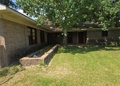 213 N Matthews St, Bunkie, LA 71322 - photo 5