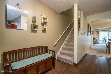 004-Foyer-3765087-small