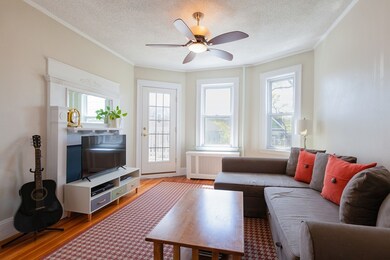 118 Cummins Hwy unit 2, Roslindale, MA 02131 - photo 3