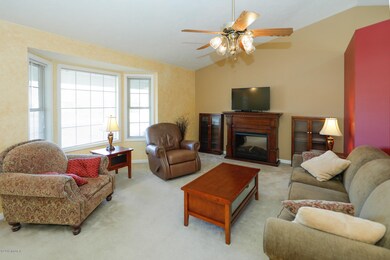 49711 Chase Way, Mattawan, MI 49071 - photo 2