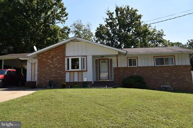 6506 Acorn Ct, Temple Hills, MD 20748 - photo 7