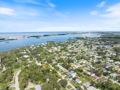 8915 Vamo Rd, Sarasota, FL 34231 - photo 5