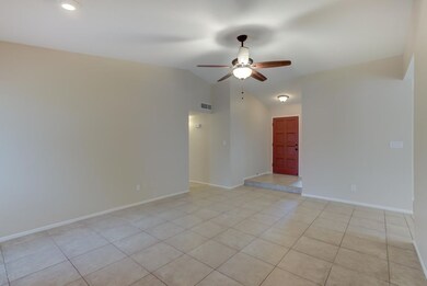 2807 N Central Dr-7
