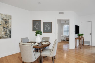09-218 W Kingsley St, Unit 307 0009
