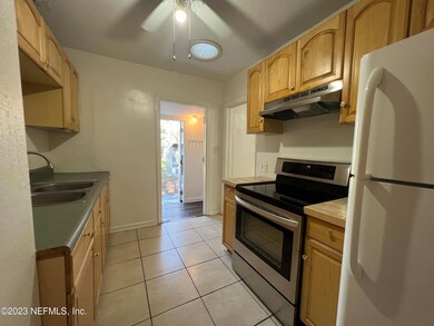 5057 Kingsbury St, Jacksonville, FL 32205 - photo 4