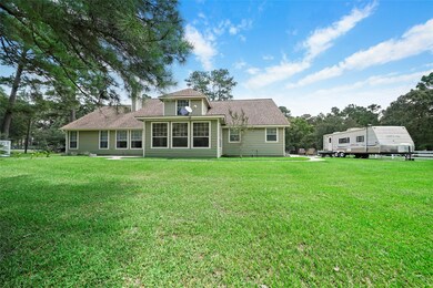 Plenty of space to roam! Your own little peace of heaven. Want a pool? you have the room!