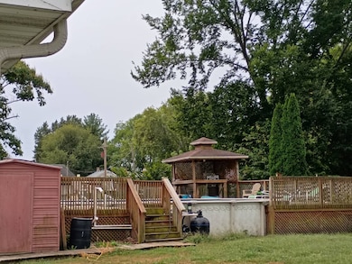 367 Ayers St, Waverly, IL 62692 - photo 7