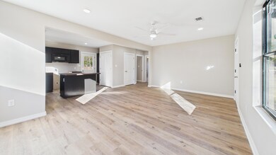 CAM03710G0-PR0162-STILL010