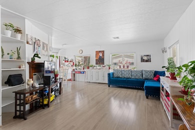 6-web-or-mls-1526 N Dixie Downs 53 - ww