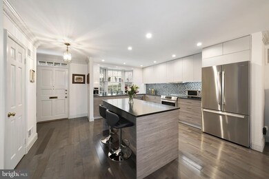 11005 Wickshire Way, Rockville, MD 20852 - photo 5