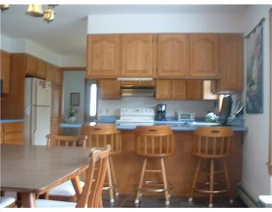 19 Glenwood Cir, Wakefield, RI 02879 - photo 6