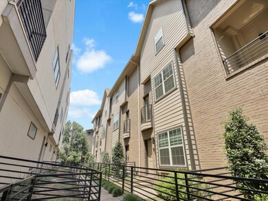 5814 Bryan Pkwy unit 20, Dallas, TX 75206 - photo 3