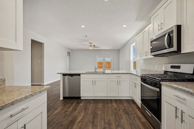 10442 Red Cardinal Dr, Cleveland, TX 77328 - photo 3