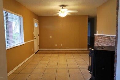 Living Room-Entry