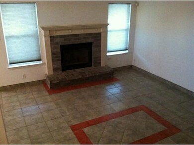 173 Lago Lindo Dr, Horizon City, TX 79928 - photo 4