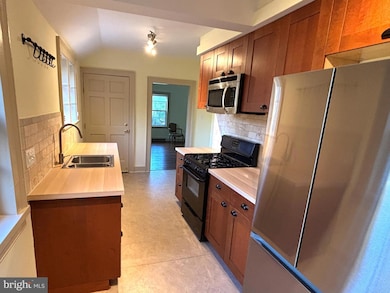 0 Swinks Mill Rd unit COTTAGE VAFX2211794, McLean, VA 22102 - photo 7