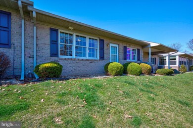 204 Sunbrook Ln unit 150, Hagerstown, MD 21742 - photo 4