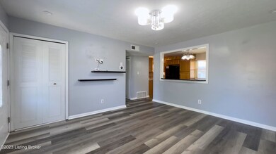 8008 Grenelle Dr, Louisville, KY 40228 - photo 7