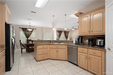 2711 Leslie St, Edinburg, TX 78539 - photo 6