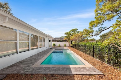 1455 54th Ave NE, Saint Petersburg, FL 33703 - photo 4