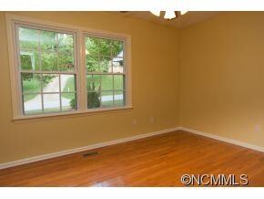 39 Ballantree Dr, Asheville, NC 28803 - photo 6